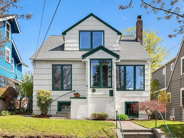 7530 14th Avenue NE, Seattle, WA 98115