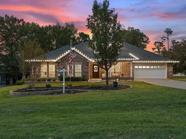 219 Canyon Dr, Hideaway, TX 75771
