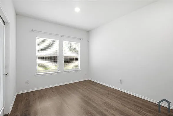 1328 Broaddus Rd — Photo 15