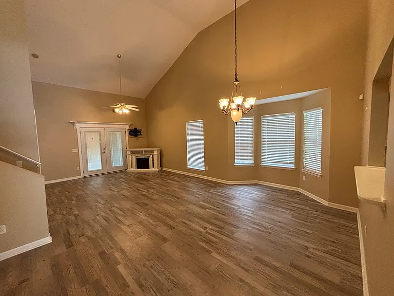 6723 Hickory Trace Cir — Photo 8