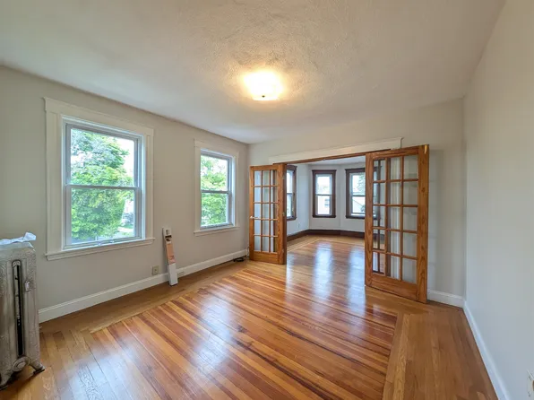14 Montgomery St, Cambridge, MA 02140