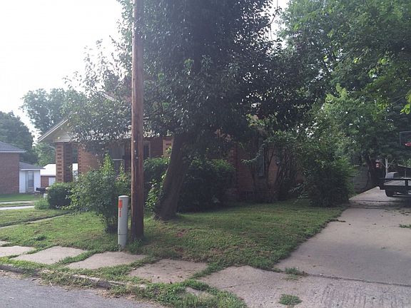 3rd image of 212 McRoberts St