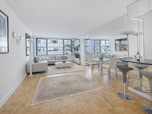 3rd image of 117 E 57th St APT 31E