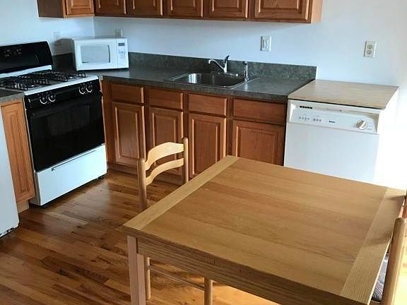 4th image of 186 Highland Ave #1