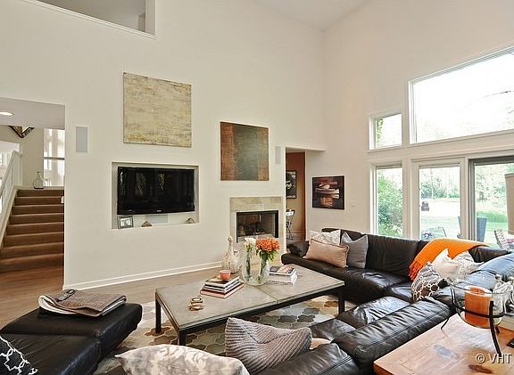 3rd image of 2460 Forest Glen Trl