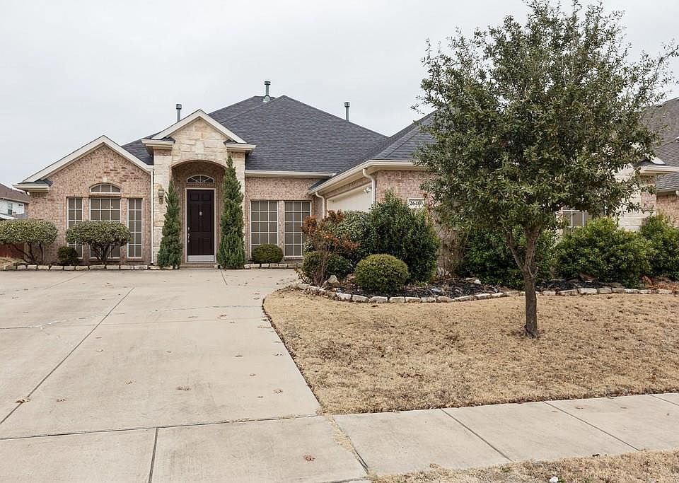 1st image of 2640 Naples Ln