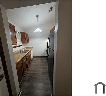 2 bed, 935 sqft, $1,300 — Photo 3