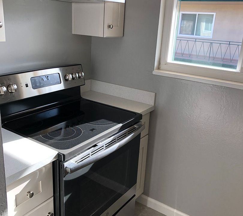 1st image of 400 Bermuda Dr APT 16