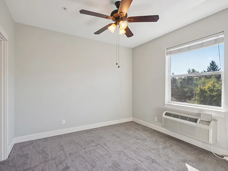Aspen Grove Apartments — Photo 27