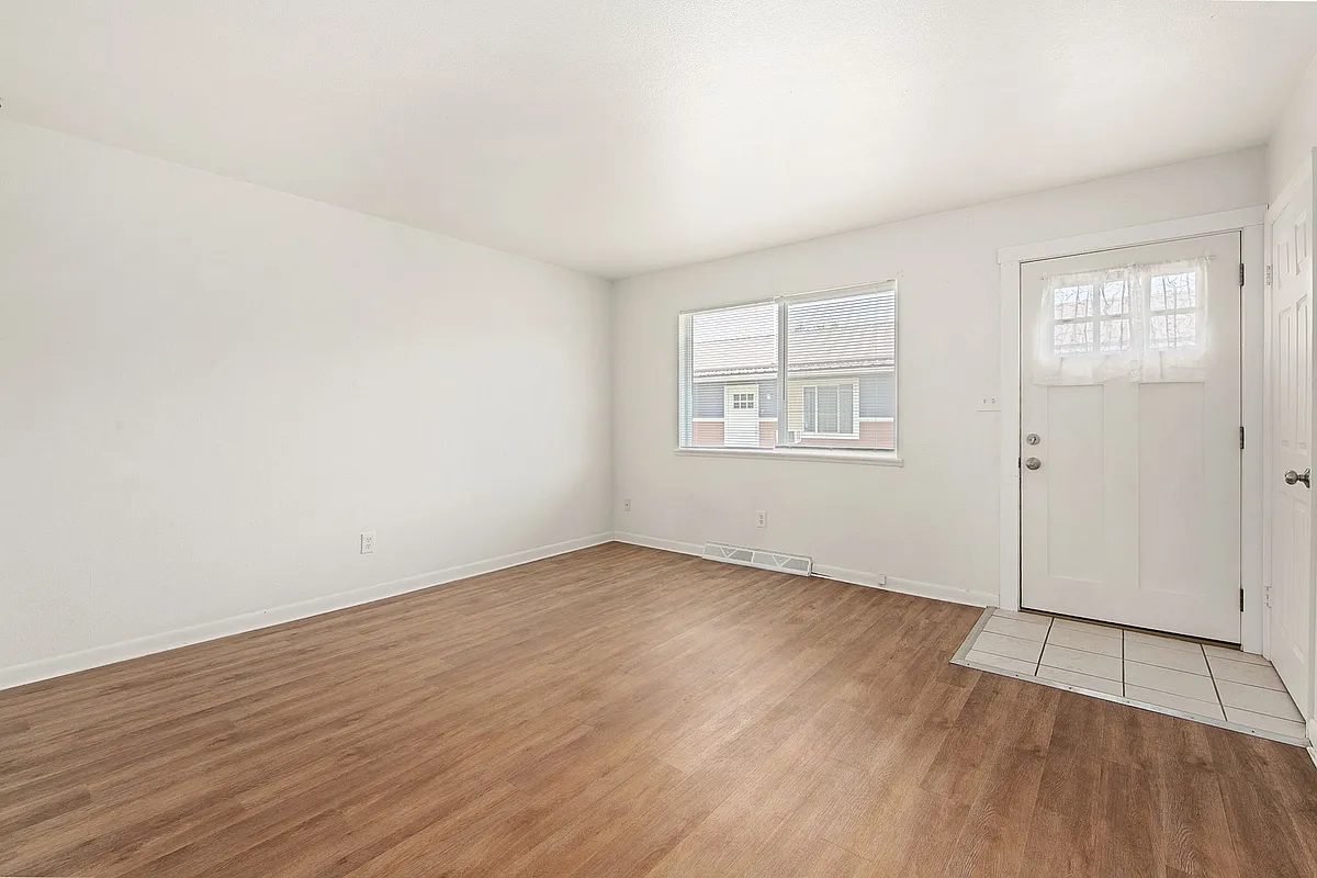 Building Photo - 4031 Goodell Ln #5