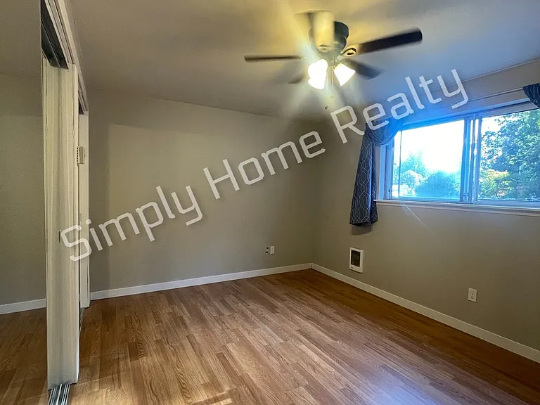 7808 Pamela Ct SE — Photo 13