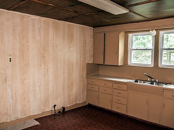 5th image of 517 Catherine St