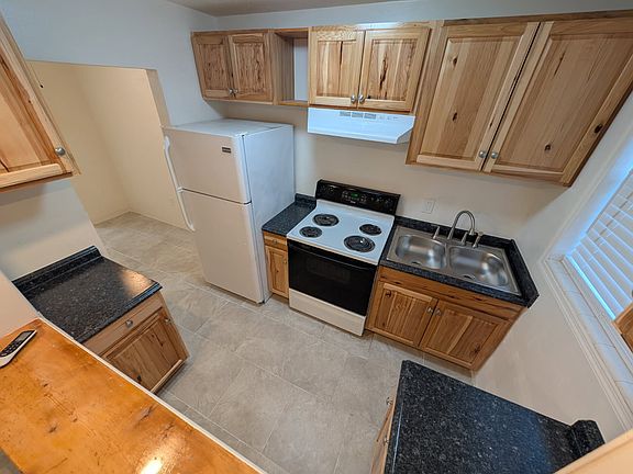 3rd image of 116 S Coates St APT 2