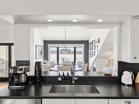 3rd image of 21 Harbourside Rd #26