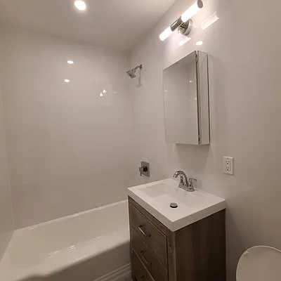 Rented by Mirador Real Estate | media 11