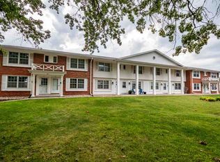 915 Oakcrest St APT 13, Iowa City, IA 52246