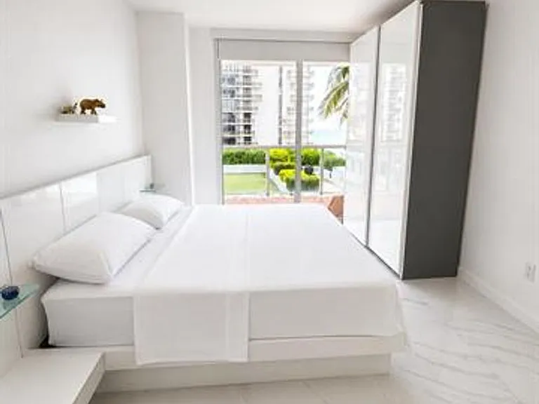 6365 Collins Avenue Cu #811 — Photo 12