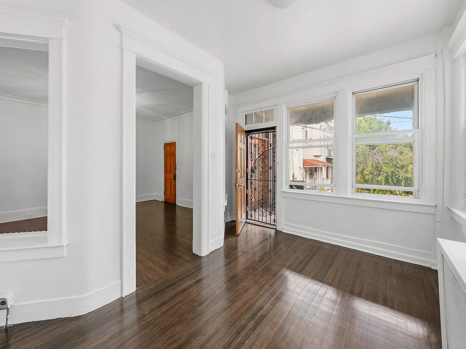 3 bed, 1.0 bath, $3,000 — Photo 3