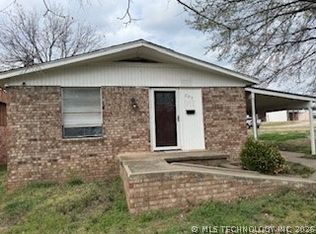 203 W 3rd Ave, Bristow, OK 74010