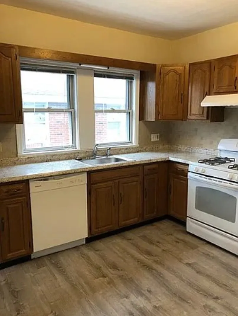 2 bed, 1137 sqft, $2,700 — Photo 4