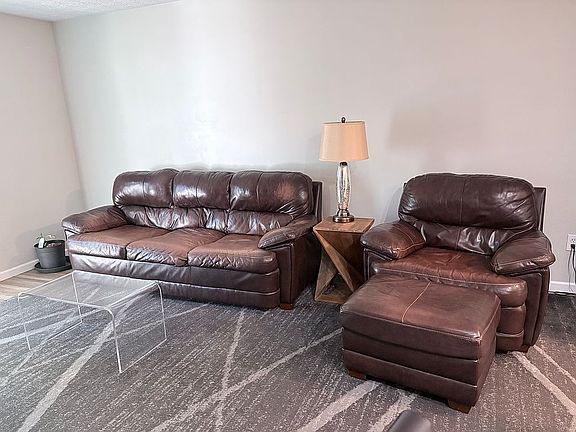 4th image of 6737 Hamler Dr