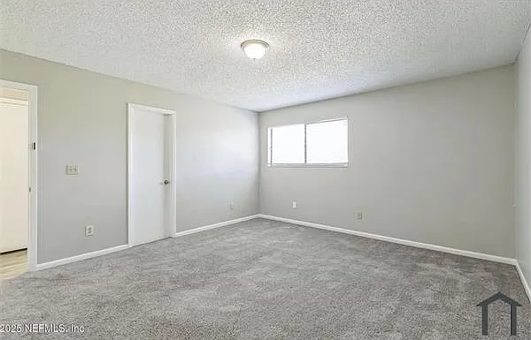 8781 Whispering Pines Dr — Photo 16