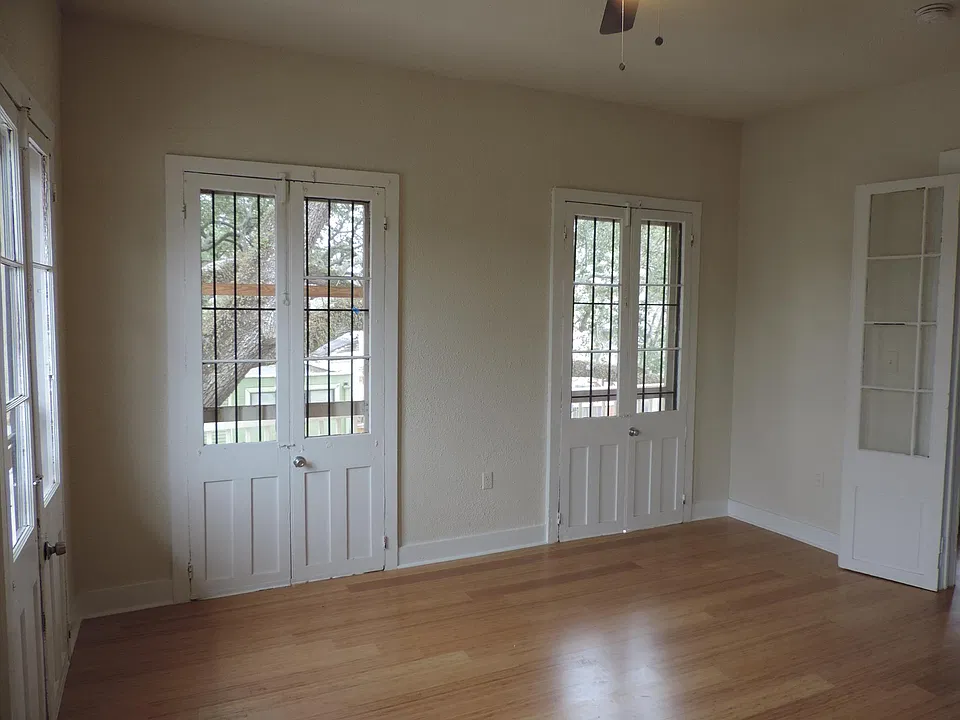 Shared Washer Dryer in Hallway NOT Coin Laundry
