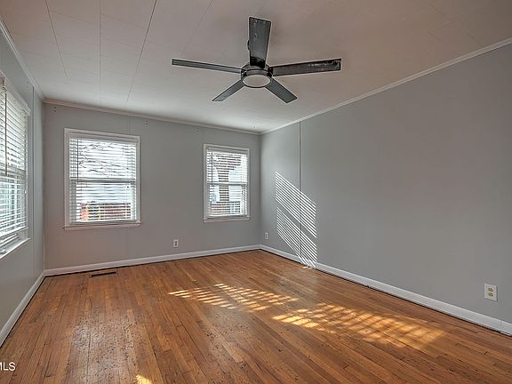 3rd image of 629 Mayfield Ave