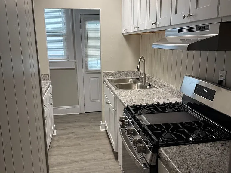 242 Ethel Ave — Photo 5