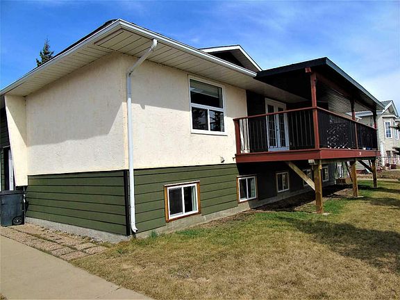 3rd image of 124 6th Ave NW