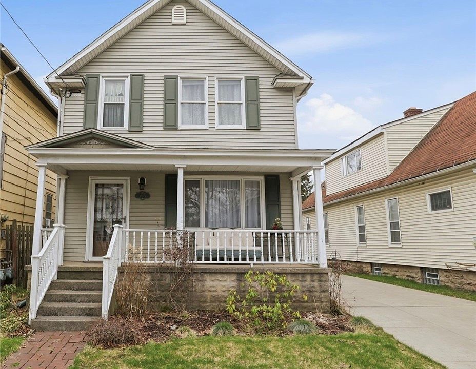1st image of 235 Robinson St