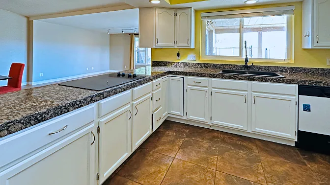17221 E Lantern Ln — Photo 9