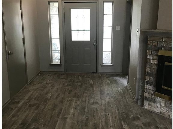 5th image of 974 N Meadow Cir