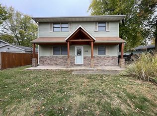 108 W Jackson St, Mahomet, IL 61853