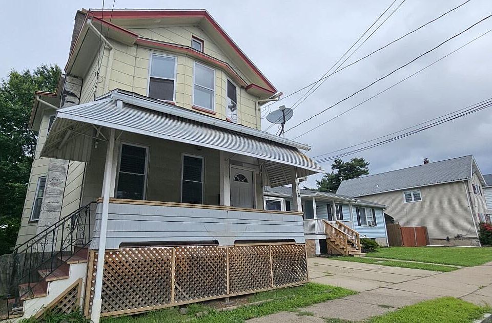 1st image of 196 Bowman St