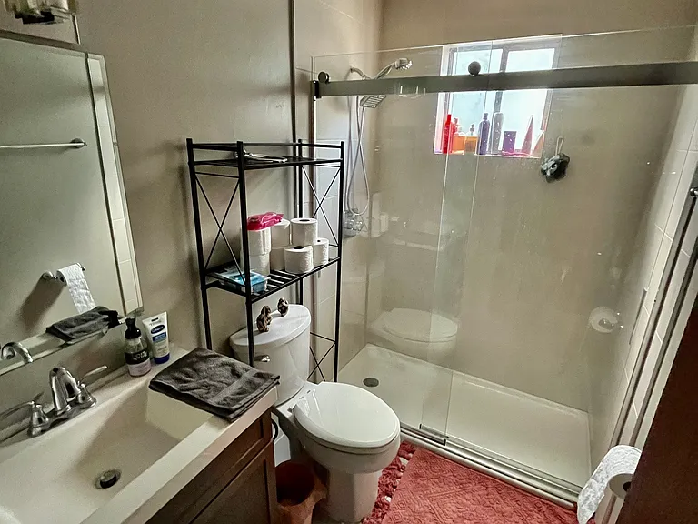 1235 Summit St #B — Photo 8
