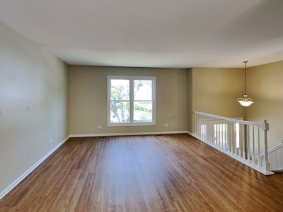 4th image of 260 E Cleburne Ave