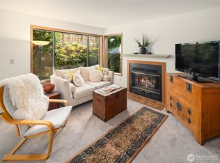 17320 97th Pl SW APT 613, Vashon, WA 98070