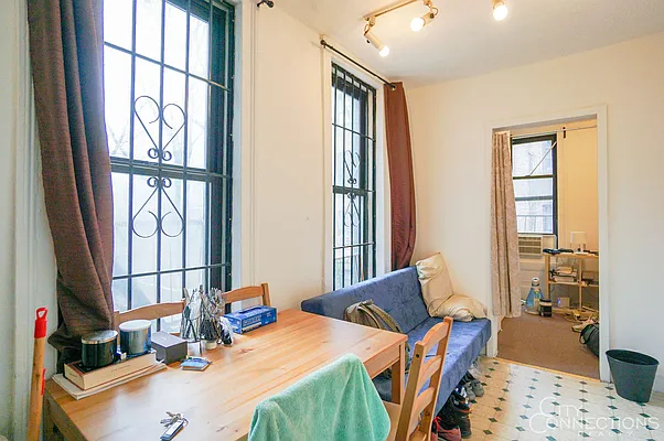 Rented by City Connections Realty | media 16