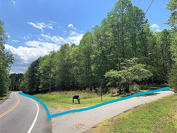 3rd image of Fairburn Dr
