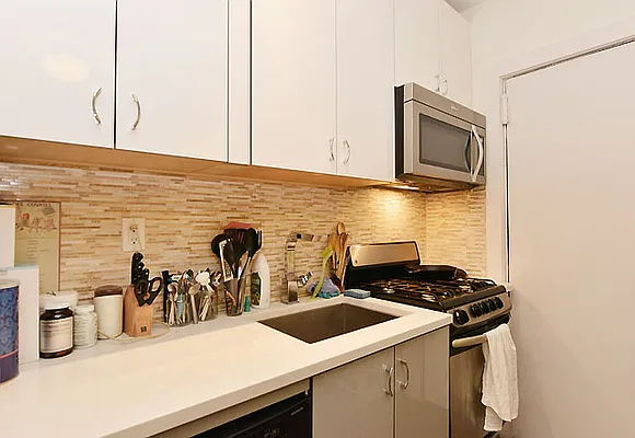 Rented by Cooper & Cooper Real Estate | media 49