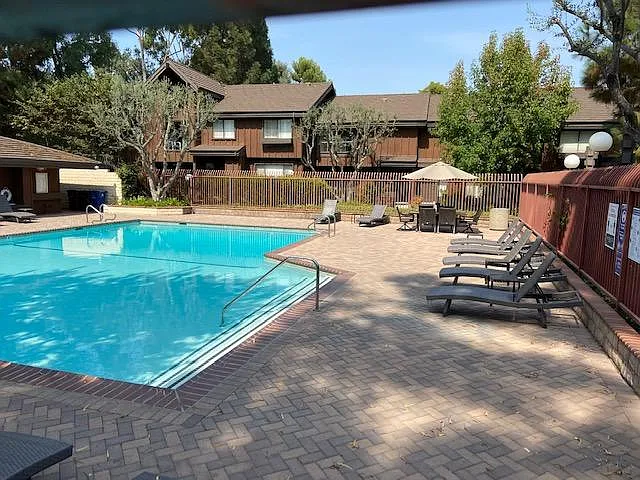 1300 Stonewood Ct — Photo 18