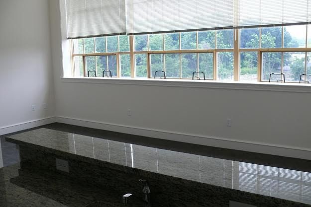 2nd image of 175 Maple St APT 505