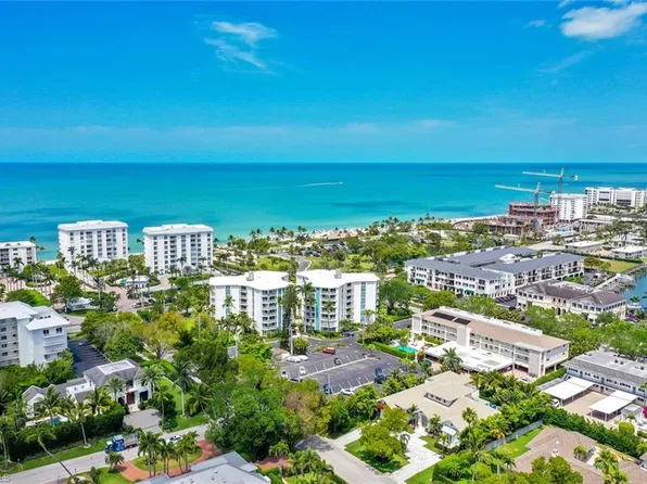 1300 Gulf Shore Blvd N, Naples, FL