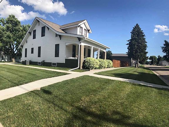 2nd image of 106 N 3rd St