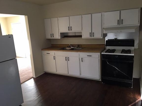 2nd image of 3008 Malvern St