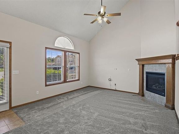 3rd image of 2103 Patti Ln