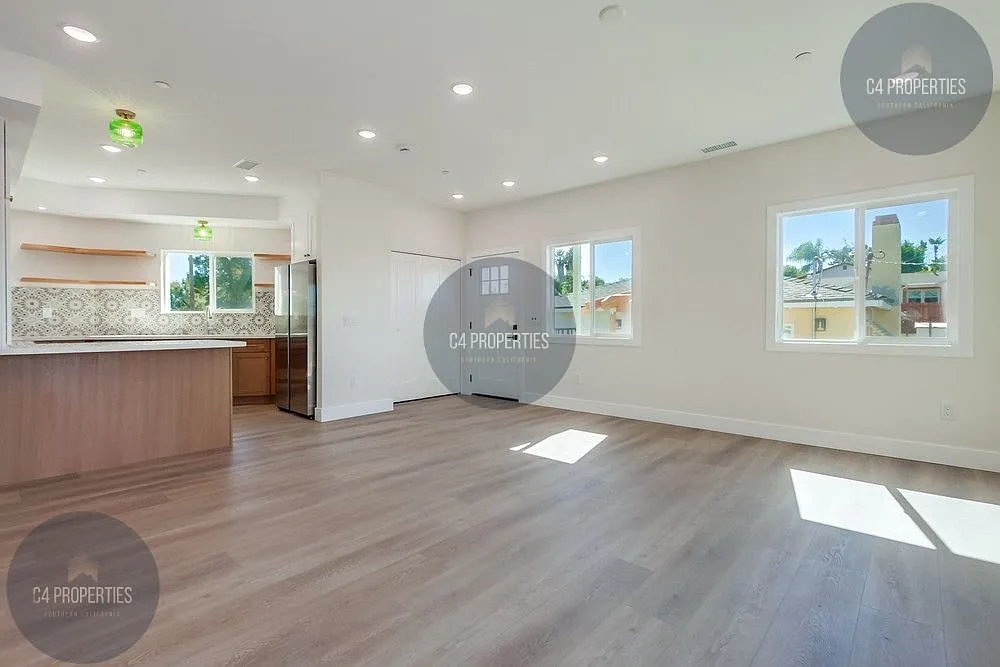 Building Photo - 315 Lado De Loma Dr #5
