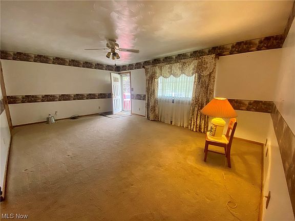 3rd image of 64 Juanita Dr