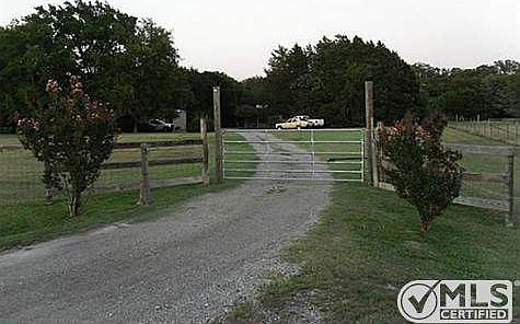 1st image of 3363 Meadow Dr